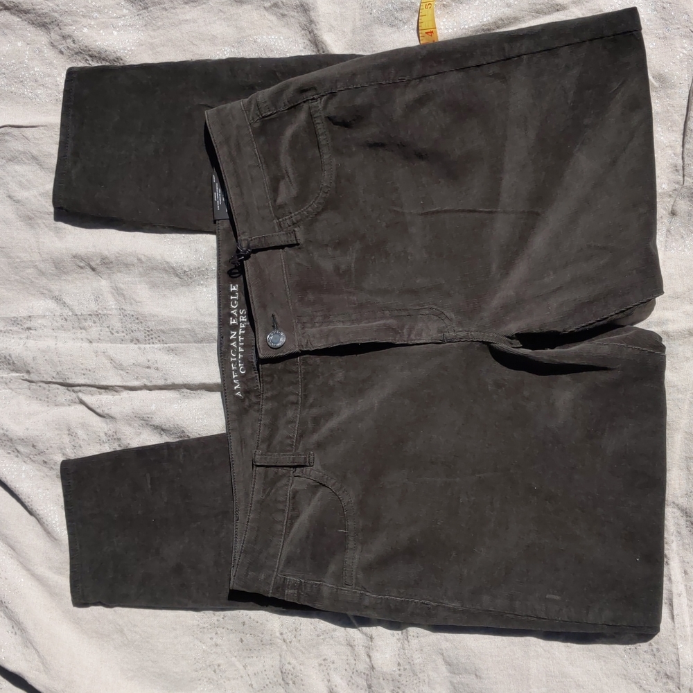NWOT American eagle 18 long green corduroy low rise jeggings super stretch